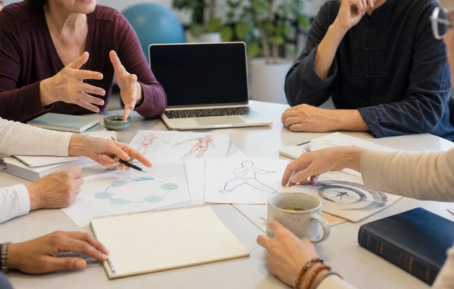 Collaboration entre experts et approches complémentaires